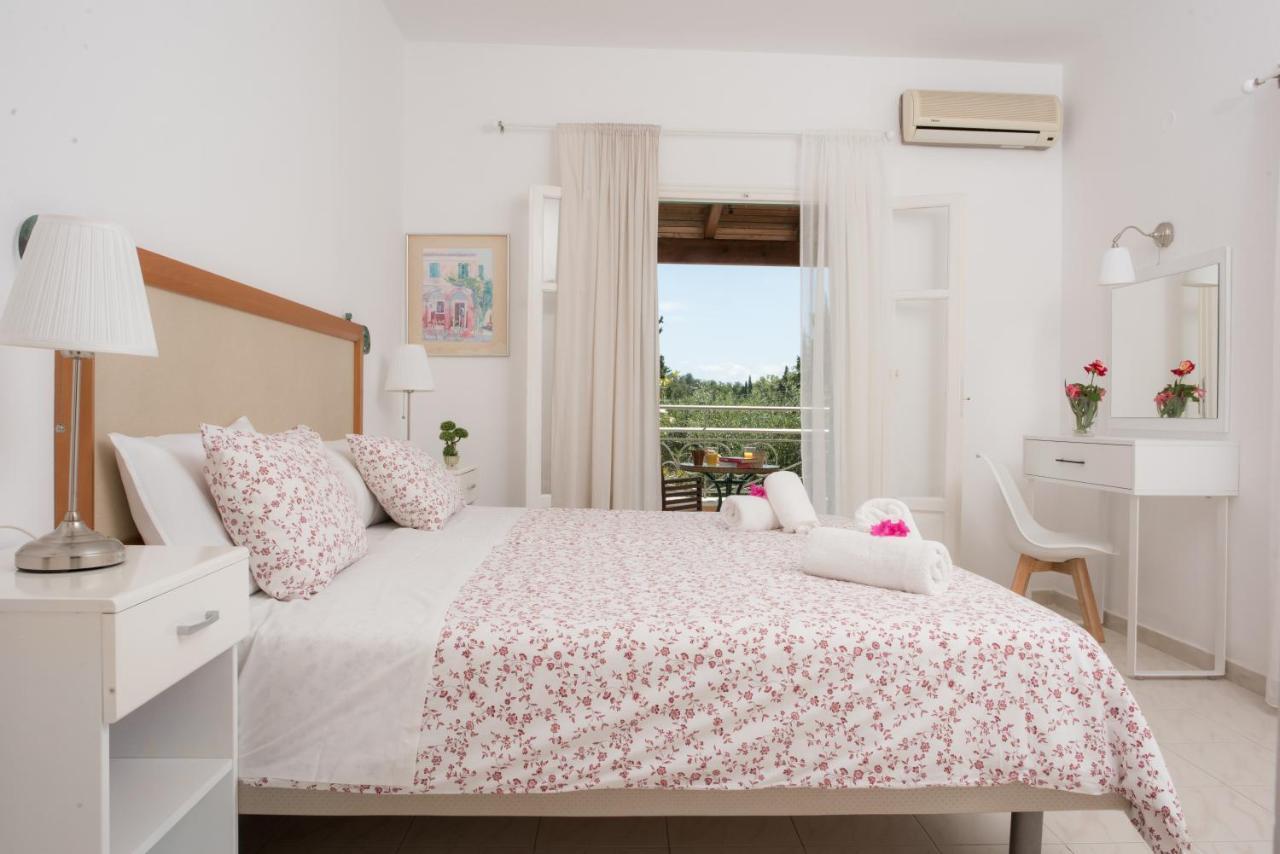 Averto Corfu Apartments Дасія Екстер'єр фото