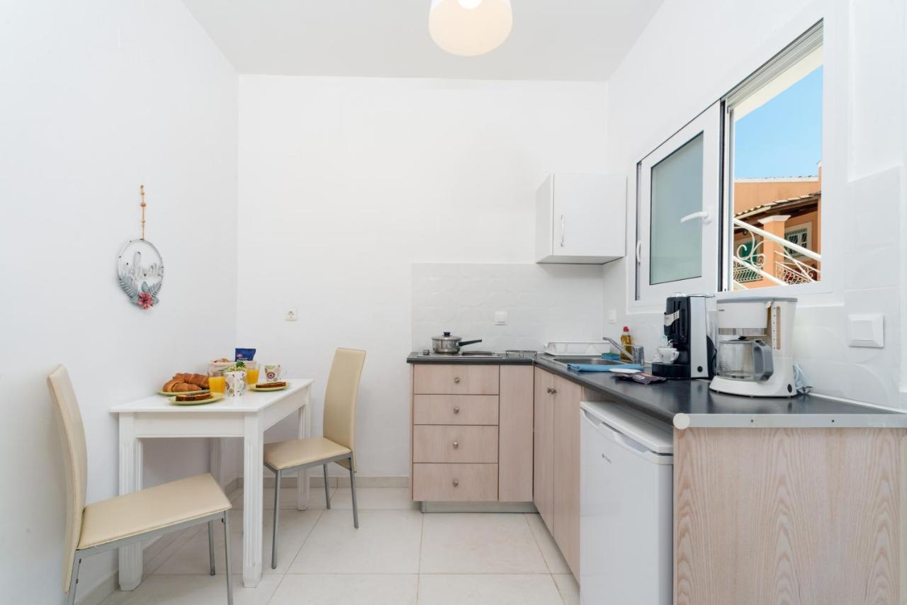 Averto Corfu Apartments Дасія Екстер'єр фото